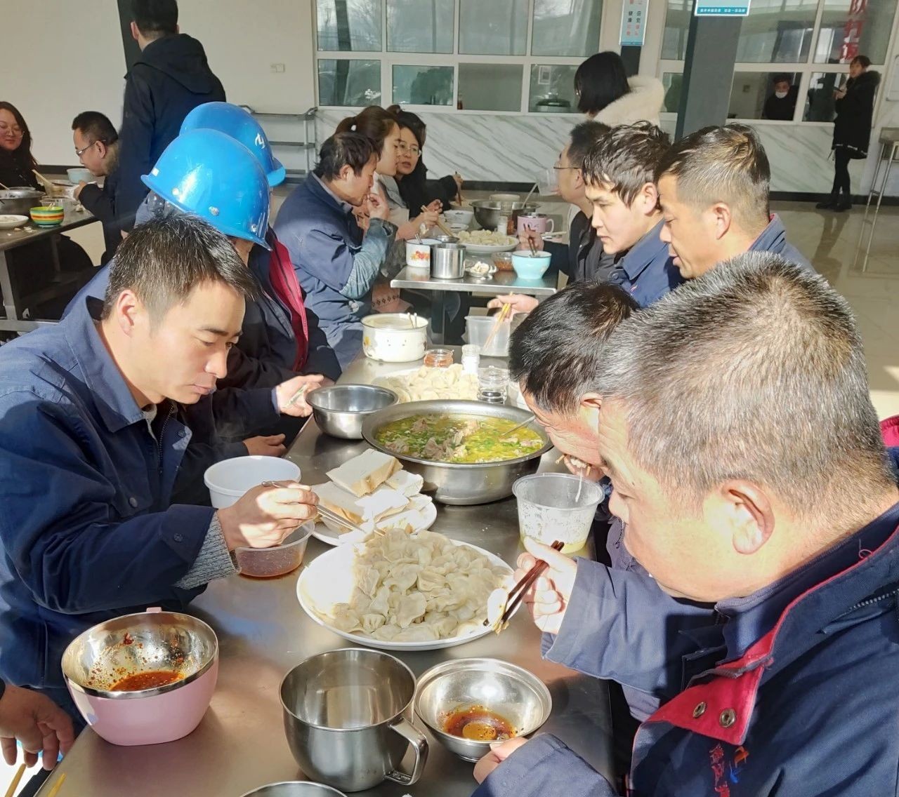 情暖冬至佳節(jié) 彰顯騰遠(yuǎn)風(fēng)貌 情暖冬至佳節(jié) 彰顯騰遠(yuǎn)風(fēng)貌